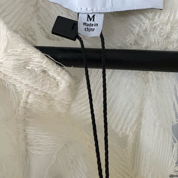 En Saison Floral Lace Dress - Picture 3 of 7